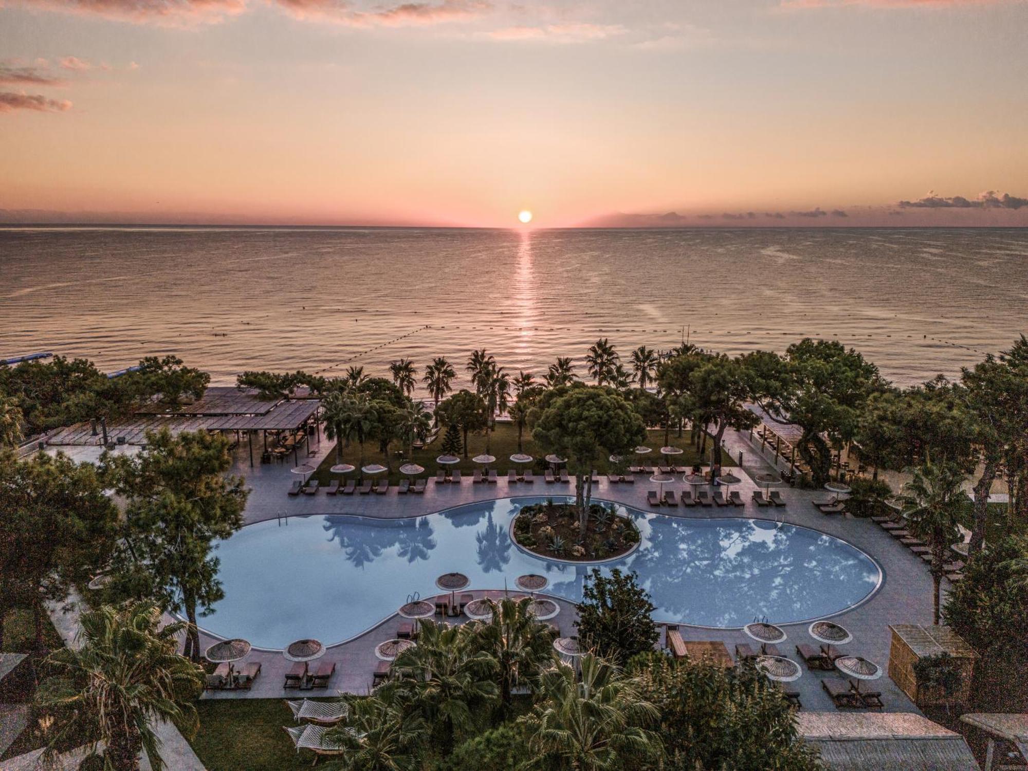 Balmy Beach Resort 凯梅尔 外观 照片